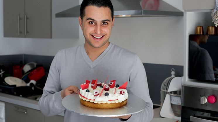 Le gâteau d’anniversaire du chef Mounir. Photo : Hélène David